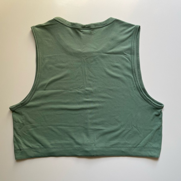 Gymshark Sleeveless Crop Tank Top *Adjustable - Picture 2 of 4